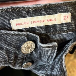 Levi’s Ribcage Straight Ankle Jeans